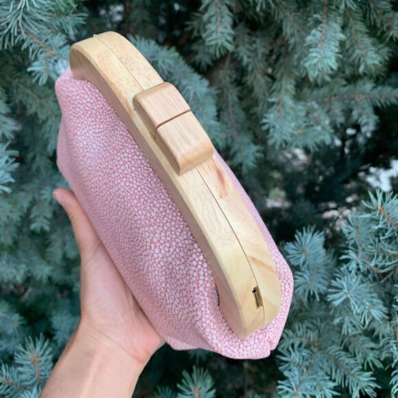 Pink Embossed Leather Handmade Round Wooden Frame Clutch/Crossbody & 2 Chains - Picture 13 of 16